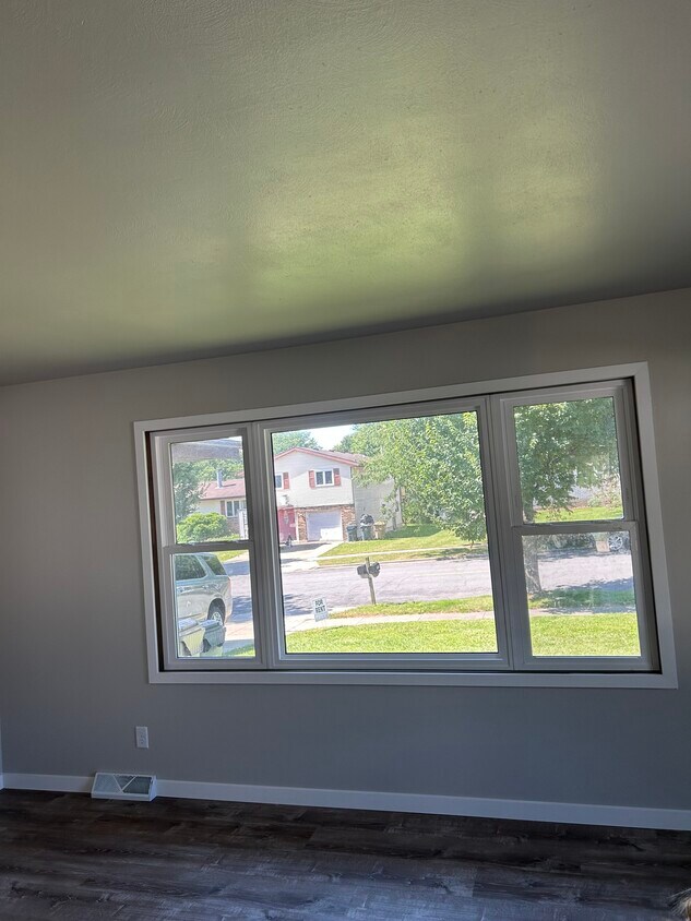 Foto principal - 1229 S Thompson Dr