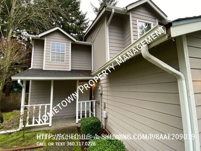 Building Photo - Adorable 3 Bedroom 1.5 Bath Townhouse in L...