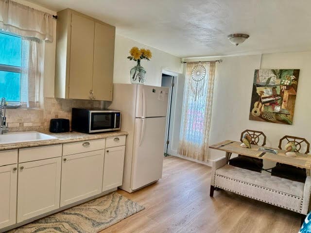 One Bedroom Apt Kitchen - 15 N Ocean Breeze