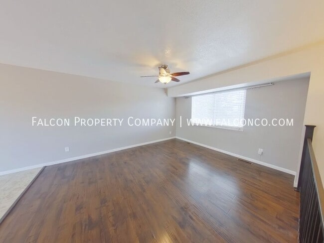 Building Photo - 1339 Hathaway Dr