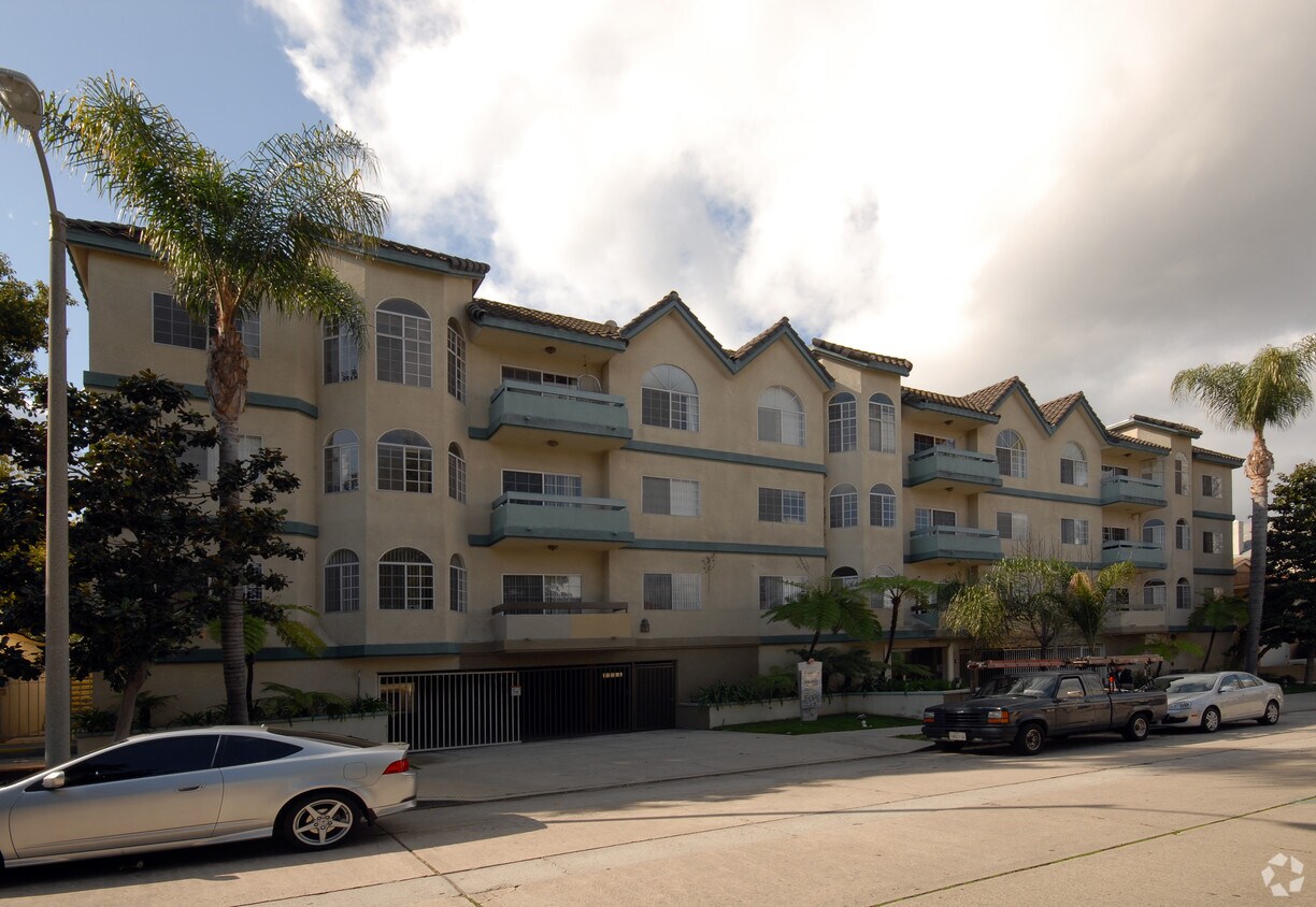 14430 Benefit Street Apartments Apartments in Sherman Oaks, CA