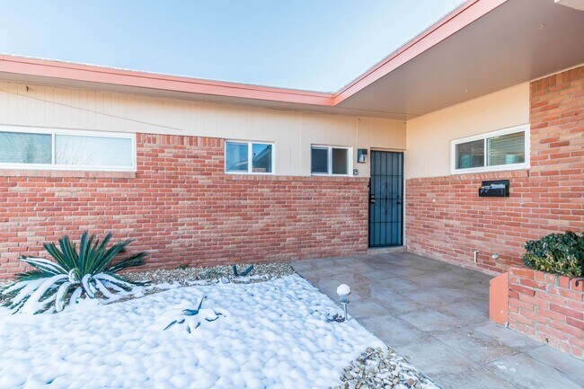 Foto del edificio - Furnished 3 bedroom, 2 bath home in Northeast El Paso!