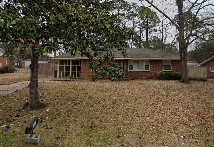 Primary Photo - 2033 Commodore Street, Montgomery AL 36106