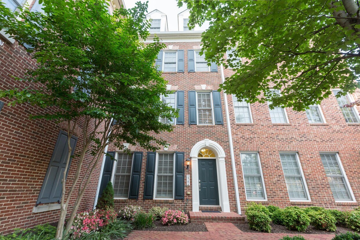 Foto principal - 1746 Potomac Greens Dr