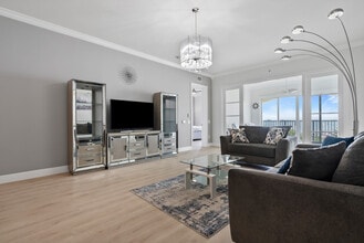 Building Photo - 34 Harbour Isle Dr W