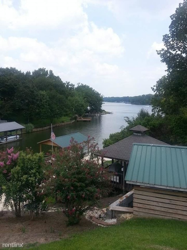 Building Photo - 2172 Riverfork Rd