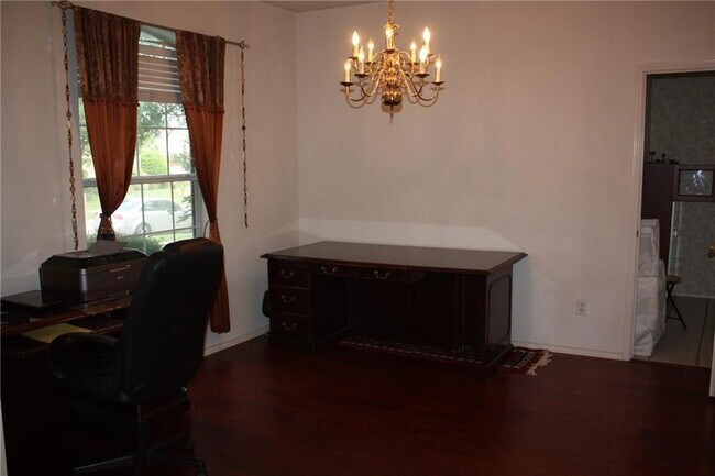 Building Photo - 9209 Azinger Dr