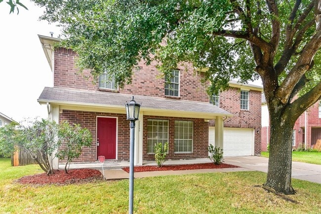 Foto del edificio - 22530 Heather Way Ct