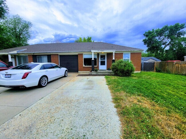 Foto del edificio - Cozy East Side Home!