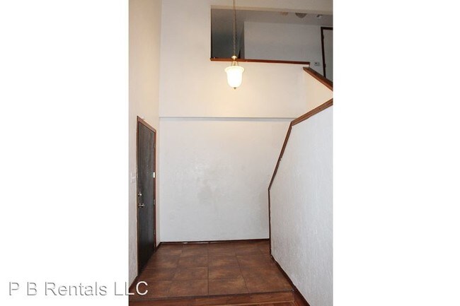 Building Photo - 2507 NE Turtle Creek Dr