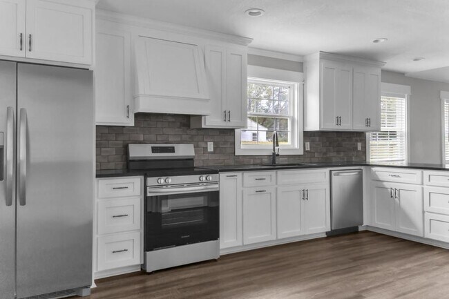 Building Photo - 1716 N Troup St