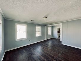 Building Photo - 710 Woodland Ct