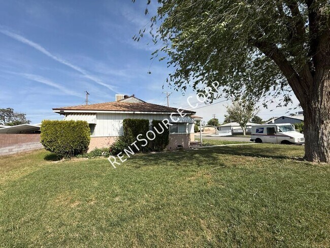 Foto del edificio - 1149 W Ave H-11