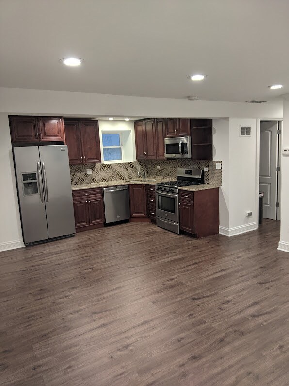 Foto del edificio - 3345 W Cullom Ave