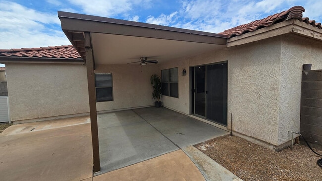 Building Photo - 15537 W Gelding Dr