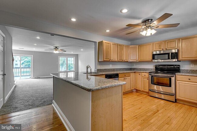 Foto del edificio - 1663 Hart Ct