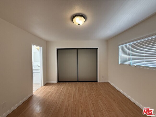 Foto del edificio - 314 S Clark Dr