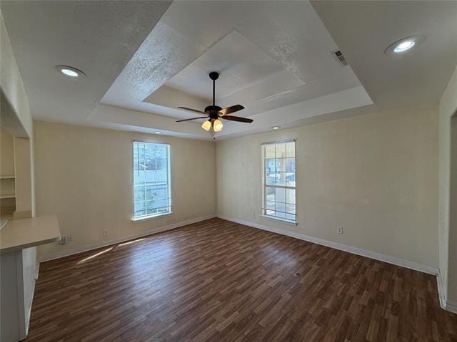 Foto del edificio - 1402 N Commerce St