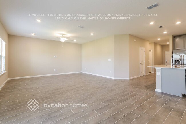 Foto del edificio - 6743 Falls Chase Ln