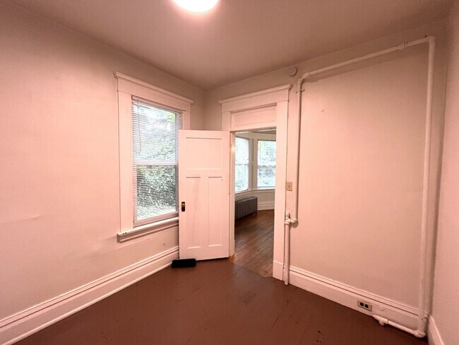 Foto del edificio - One Bedroom Close to Downtown and WWU
