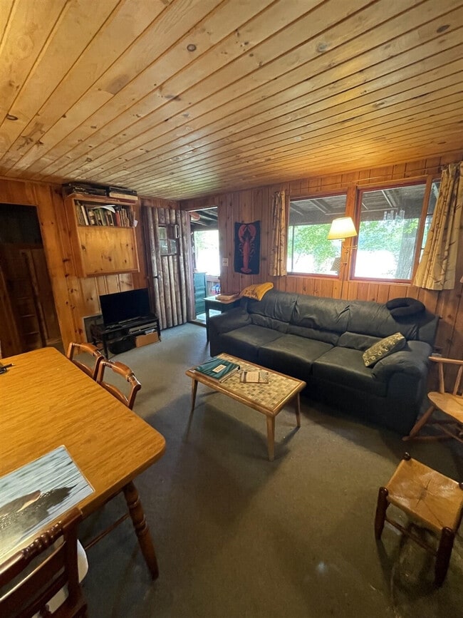 Building Photo - 4 Anderson Rd