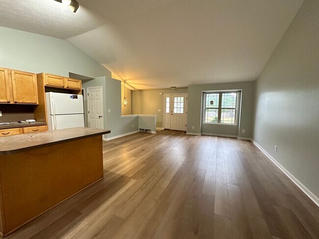 Foto del edificio - 2075 Janes Ave NE