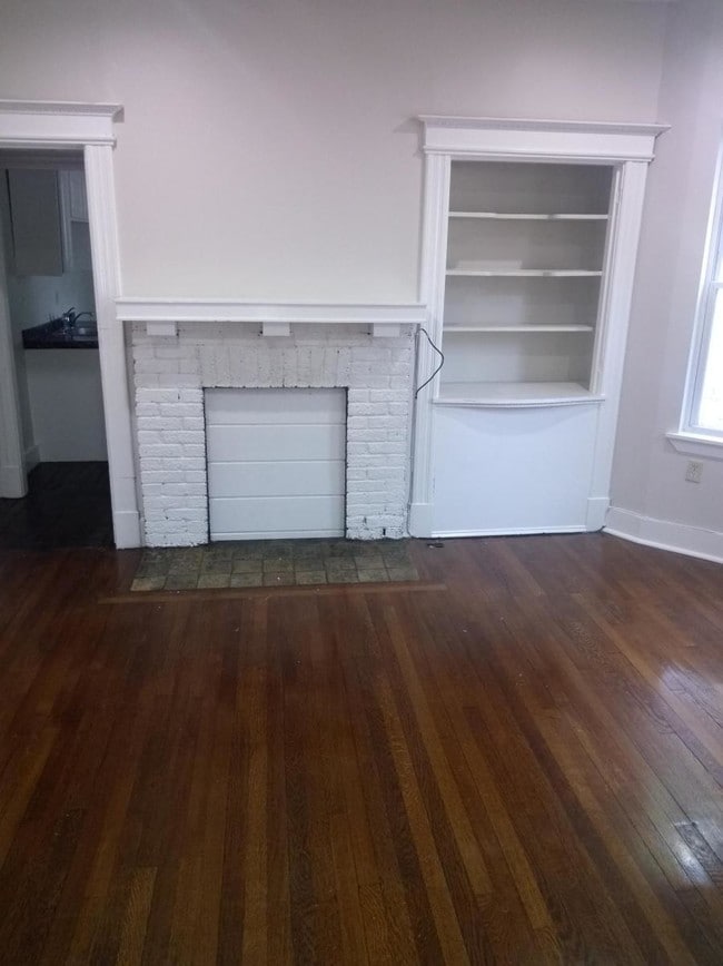 Building Photo - 485 Edgewood St