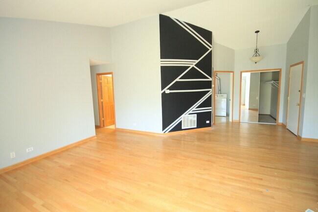 Foto del edificio - 1580 Thornfield Ln