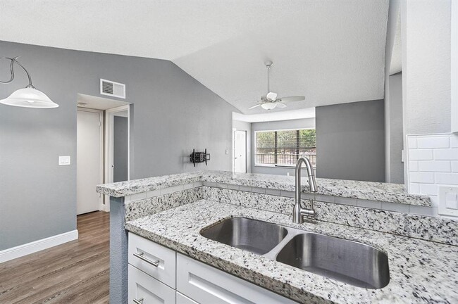 Building Photo - 2900 S University Dr