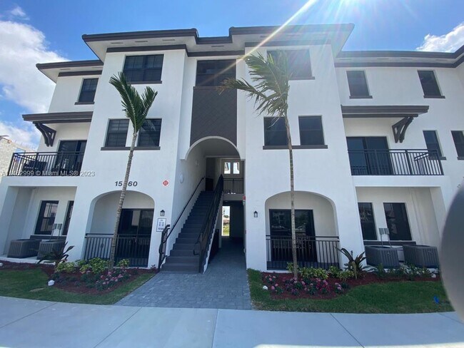 Building Photo - 15560 SW 136th St