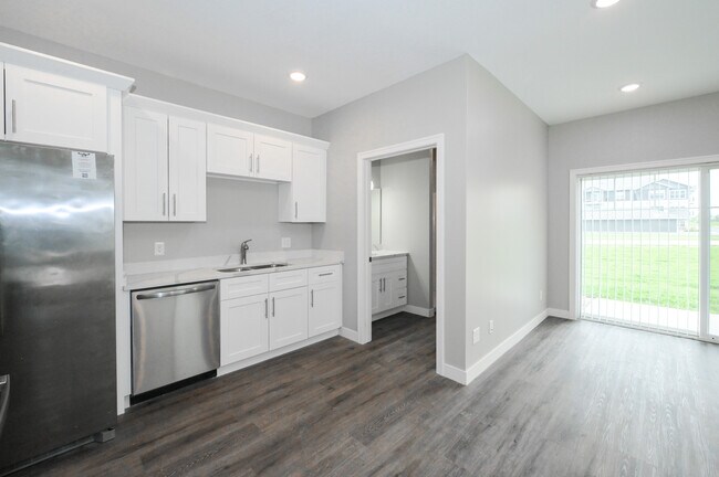Foto del edificio - Stone Haven Townhomes