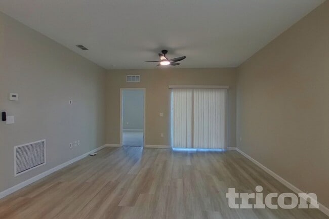 Building Photo - 6376 Green Bud Dr