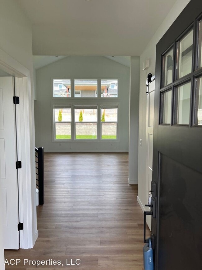 Building Photo - 4 br, 2.5 bath House - 2170 Lagerway Circle