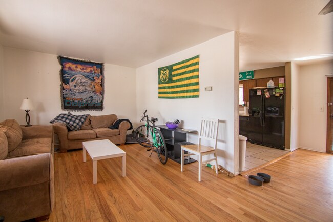 Foto del edificio - 1717 W Lake St