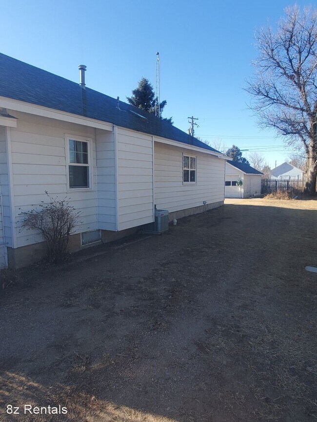 Building Photo - 3 br, 1 bath House - 418 Park Ave