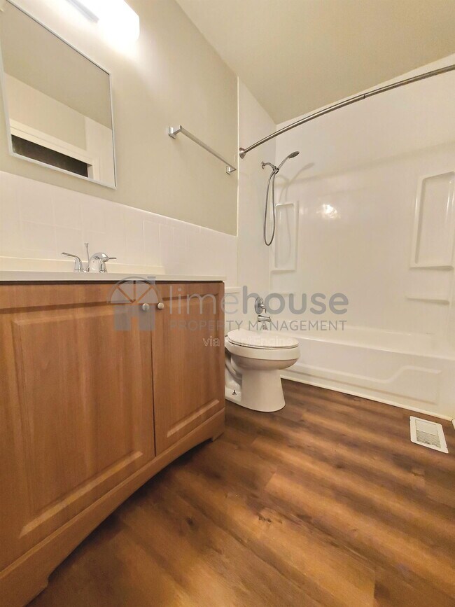 Foto del edificio - 119 Bob Ln