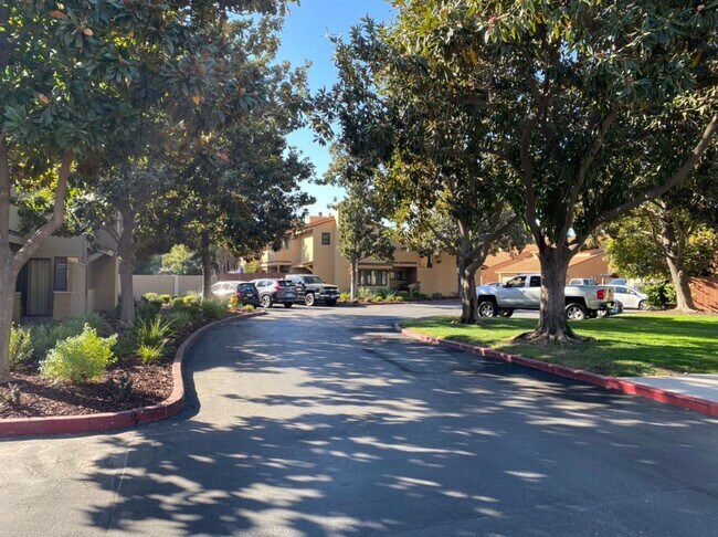 Foto del edificio - Two bedroom condo in Gated Community with ...