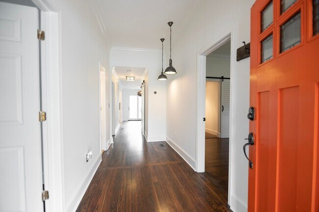 Building Photo - Newly Updated Bungalow in Howell Station