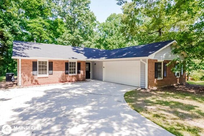 Foto del edificio - 310 Winchester Ct, Ellenwood, GA 30294