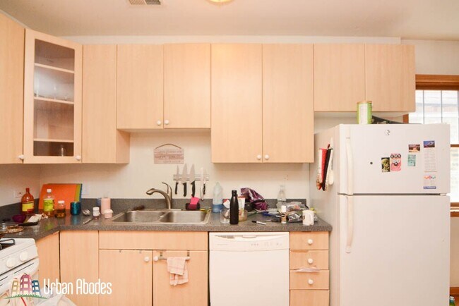 Foto del edificio - 819 N Wood St