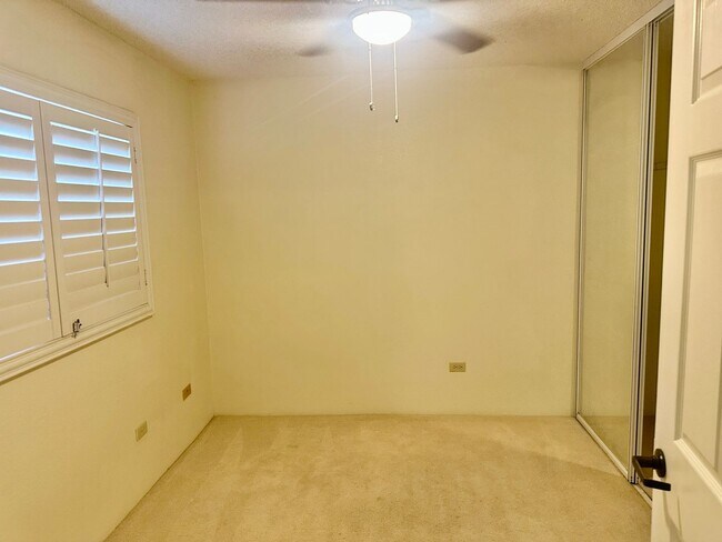 Foto del edificio - 2 bedroom 2 bath unit in highly desirable ...