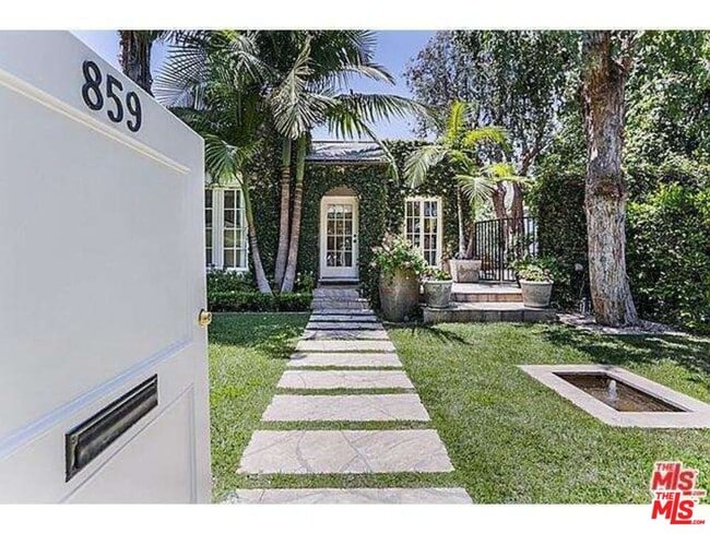 Foto del edificio - 859 N Spaulding Ave