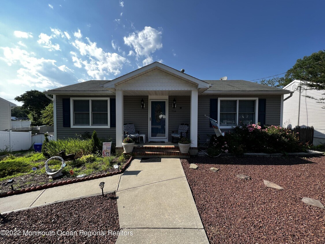 716 Baltic Dr, Brick Township, NJ 08723 House Rental in Brick