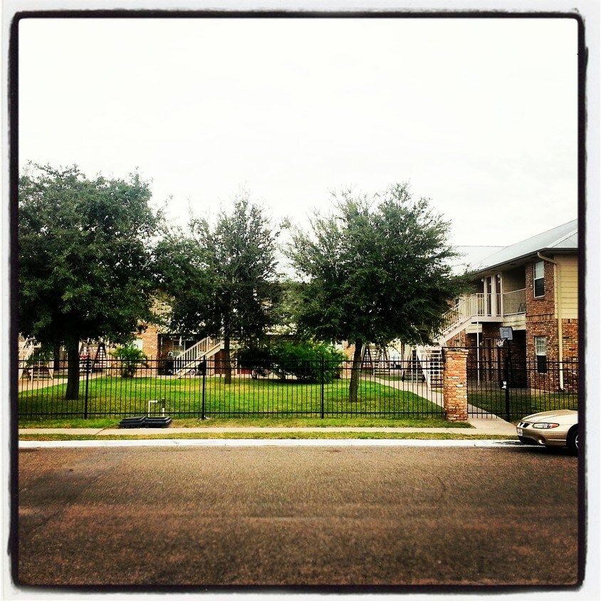 Primary Photo - 2900 N J St