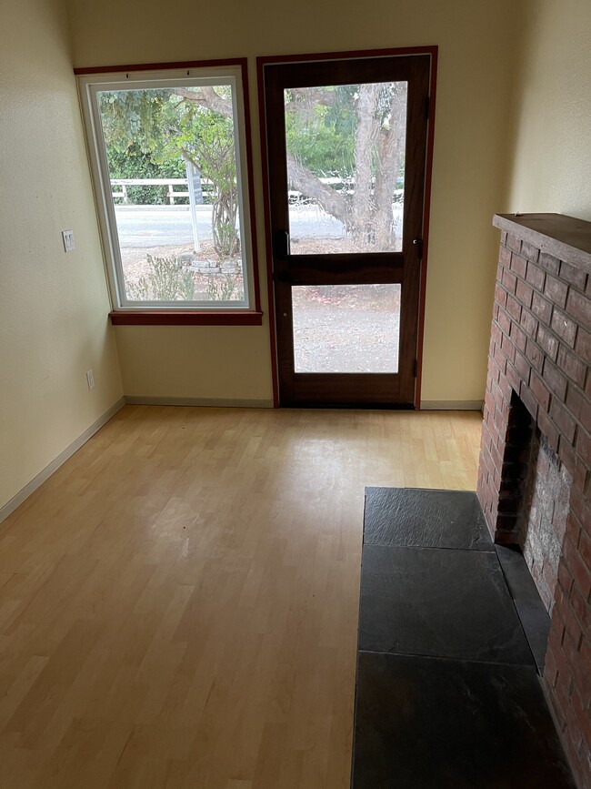 Entrance - 1100 38th Ave