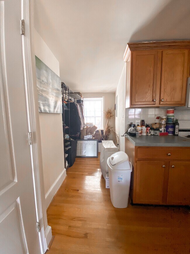 Building Photo - 1703 Spruce Street, Unit 4F