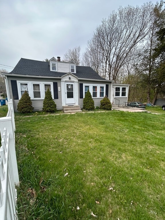 Building Photo - 733 Pleasant St