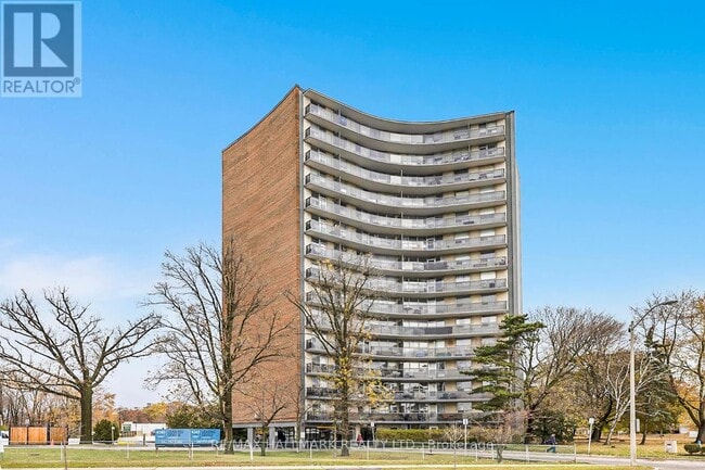 Building Photo - 4340 Bloor St W