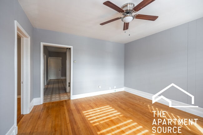 Foto del edificio - 5128 W Henderson St