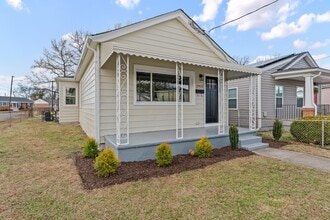 Building Photo - 2913 Lawson St